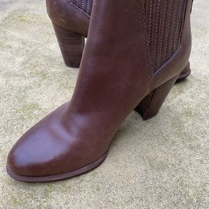 UGG boots size 6.5 gorgeous